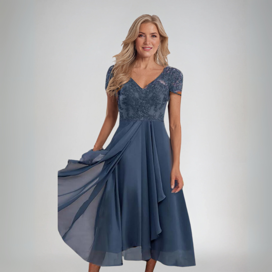 Monika | Elegantná čipkovaná šaty